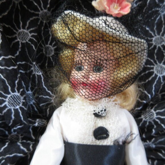 Dream Doll 7.5" Gibson Girl Original Window Box 1950s - Picture 4 of 9